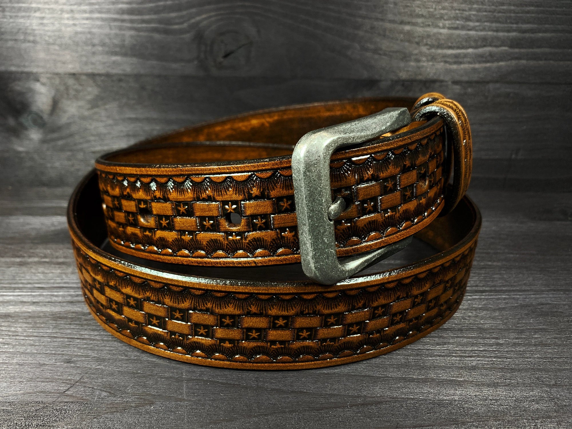 Unveiling the Truth: How to Identify Genuine Leather Belts from Fakes