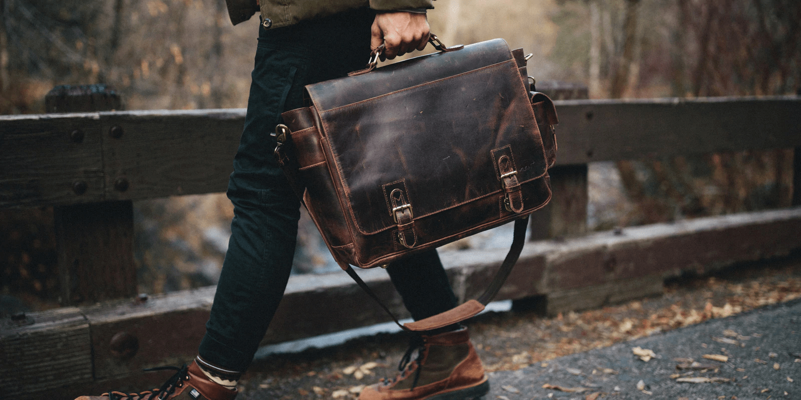 The Ultimate Full Grain Leather Messenger Bag Buyers Guide