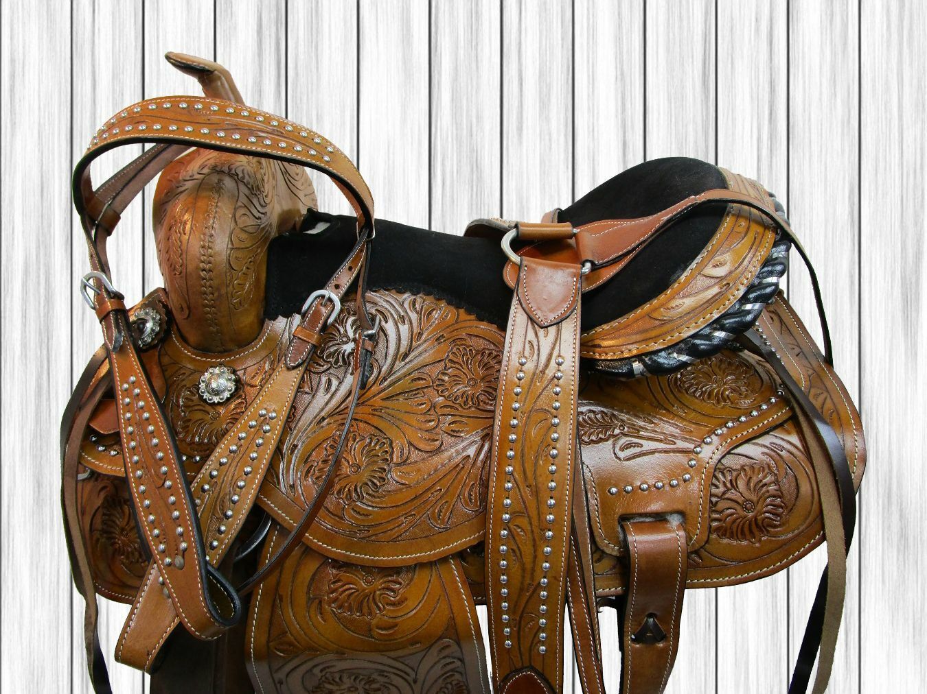 A Guide to Outfitting Your Horse with Leather Tack